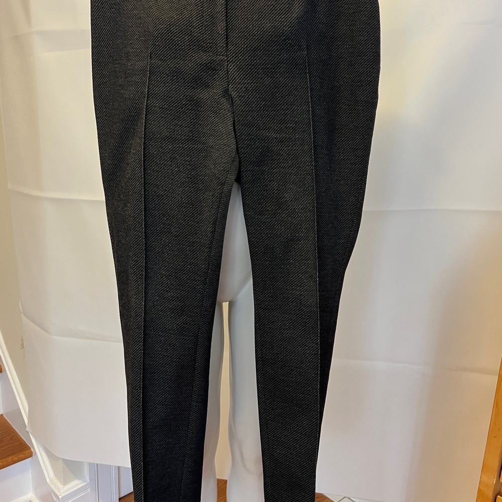 Akris Punto Black Tailored Trousers with Sleek Finish